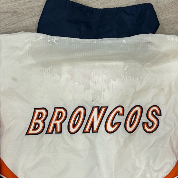 Pro Player Broncos Jacket Winter Coat Men’s XL Team Logo White/Blue/Orange - Picture 6 of 6